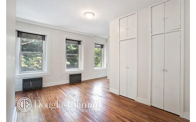 Rented by Douglas Elliman | media 6