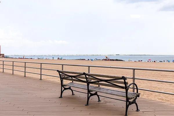 Rented by Nooklyn NYC LLC | media 13