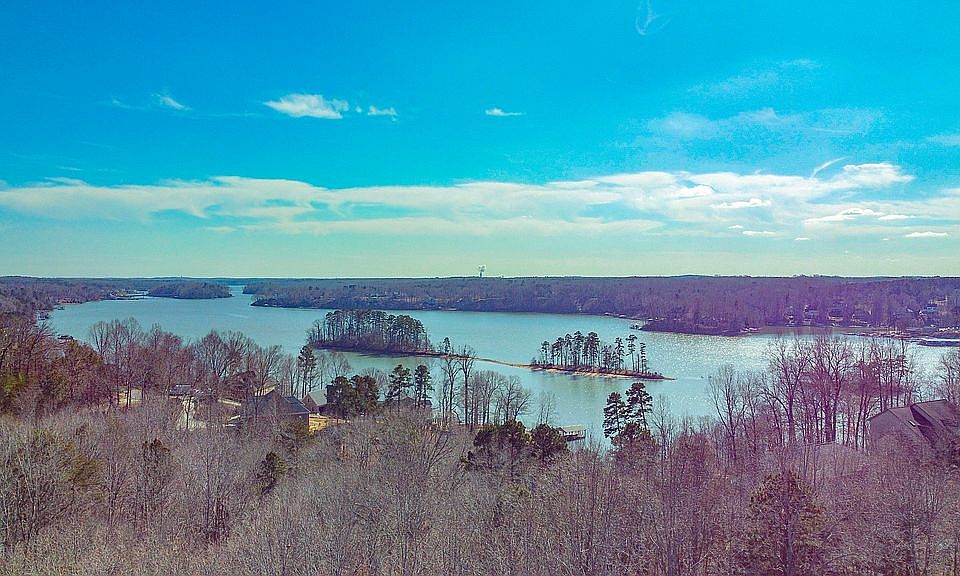 1st image of 118 High Lake Dr