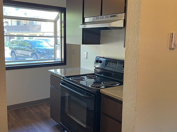 4th image of 14317 NE 30th St APT A