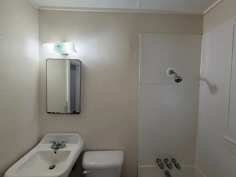 1701 N Troup St — Photo 21