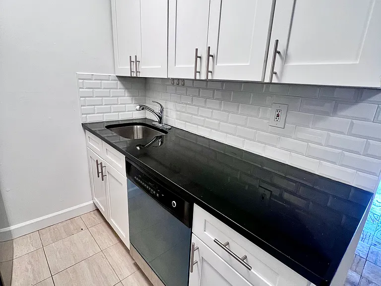 13981 35th Ave #4G — Photo 14