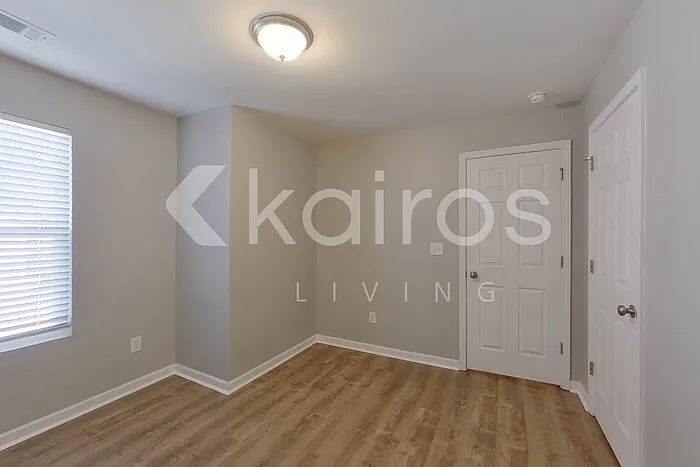 220 Long Island Dr — Photo 10