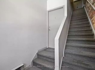 402 Sherbourne St #1, Toronto, ON M4X 1K2