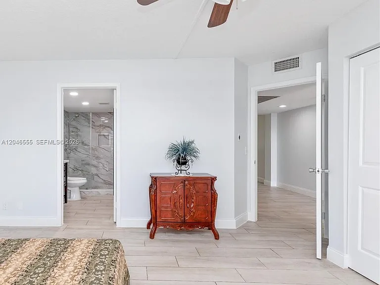 1110 SW 125th Ave #112M — Photo 5