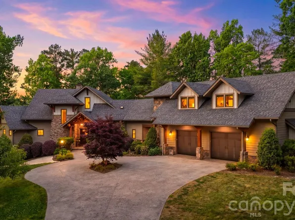 308 Riverwalk Dr, Connelly Springs, NC 28612
