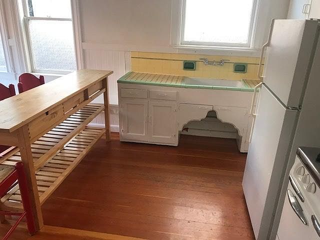 1st image of 370A Francisco St