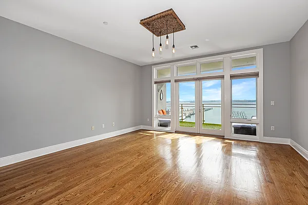 Rented by R New York | media 19