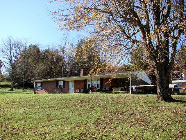 2nd image of 1260 Poplar Knob Rd