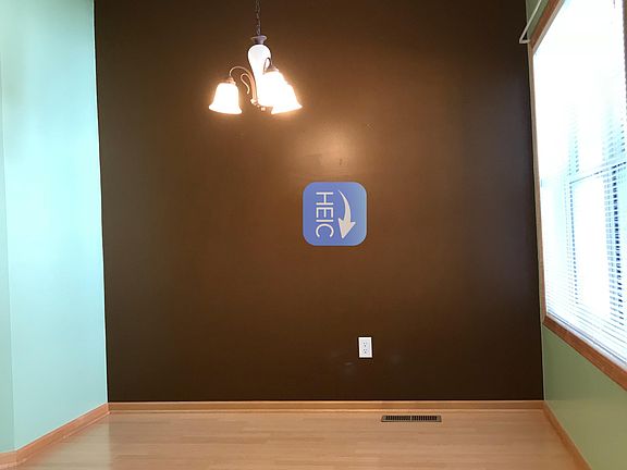 Eat-in Kitchen