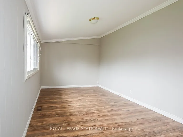 405 Bartlett Ave #B — Photo 9
