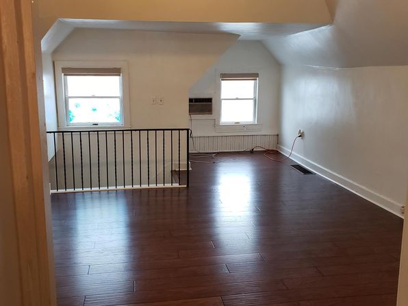735 Pennsylvania Ave APT 3, Irwin, PA 15642