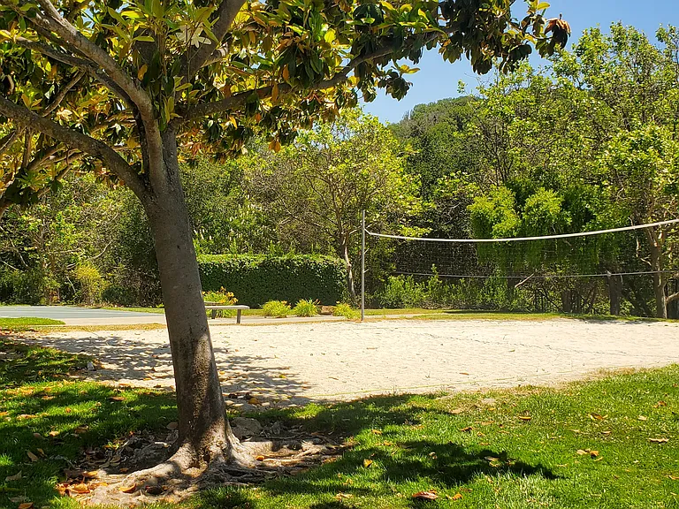 7815 Canyon Meadow Cir #B — Photo 27