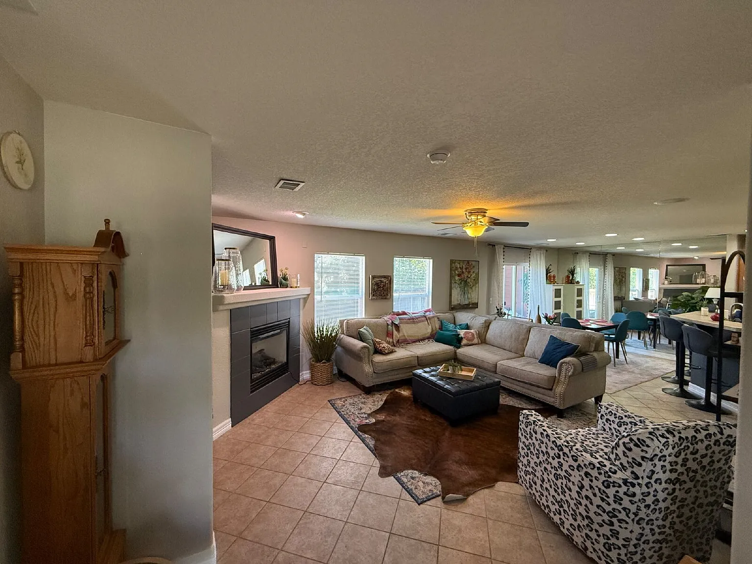 3 bed, 2.5 bath, 1806 sqft, $2,800 — Photo 4
