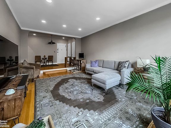 4th image of 77-15 113th St #5-B