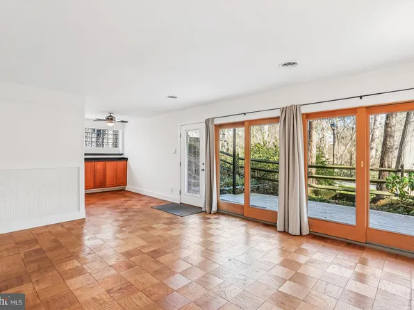 921 Prospect St APT 1, Takoma Park, MD 20912