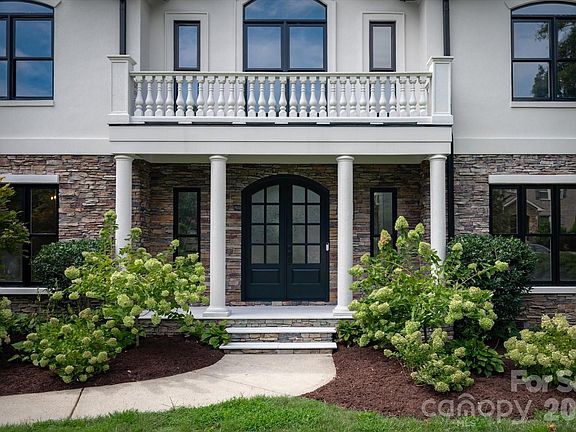 4th image of 1025 Sherringham Way
