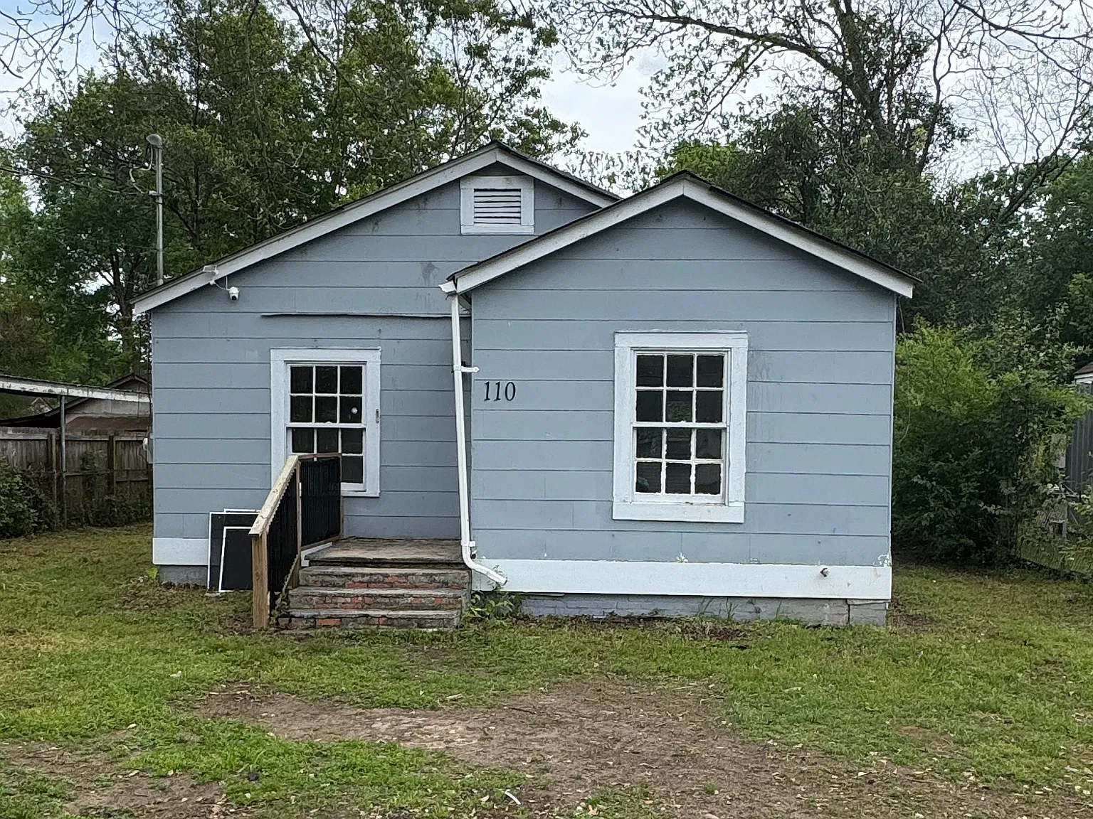 110 Kiwanis Street — Photo 1