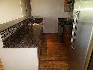 2nd image of 1111 W 14th Pl #Gu133