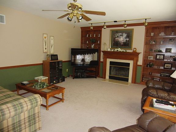 3rd image of 2121 Cliff Cave Crossing Ct