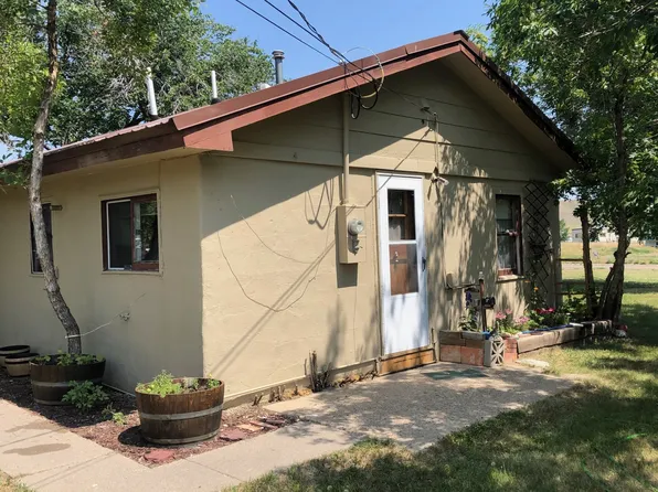 429 Liberty Ave, Shelby, MT 59474