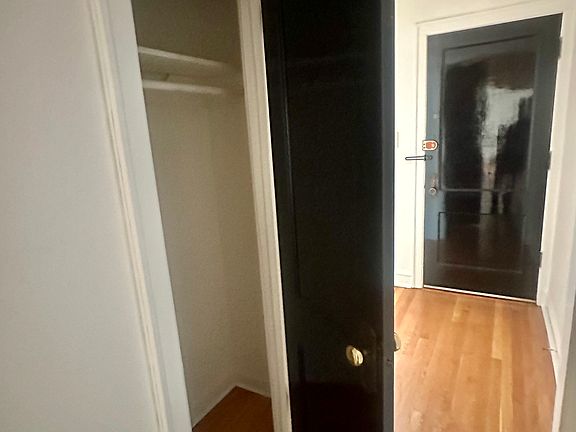 5th image of 6629 N Glenwood Ave #2S