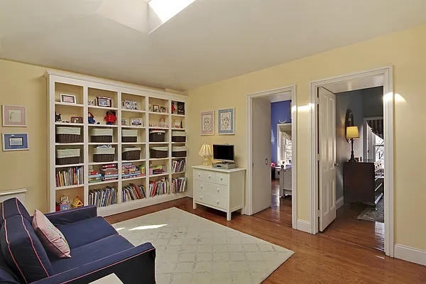 Sold by Corcoran | media 19