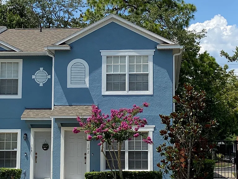 102 Wilton Cir — Photo 1