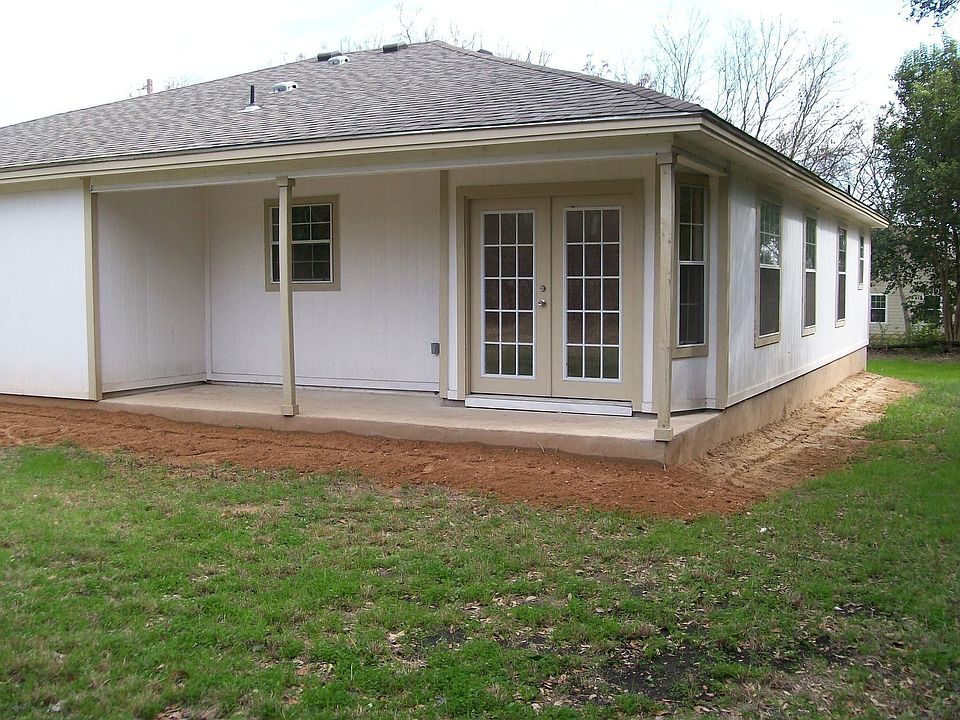 Covered back patio for grillin and chillin!