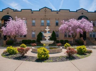900 Audubon Pkwy APT 12, Audubon Park, KY 40213