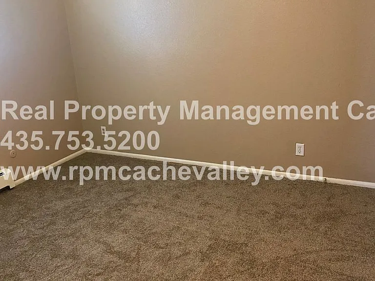 281 Riverbend Rd #1-4 — Photo 6