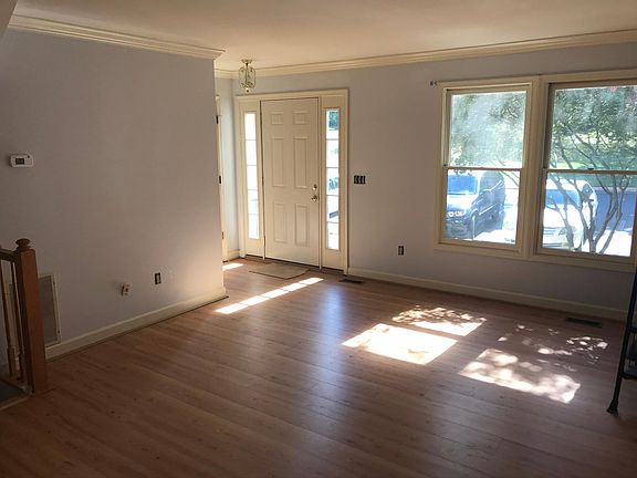 4th image of 3744 Farmland Dr