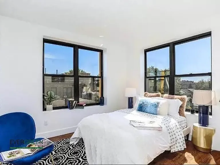 2250 Clarendon Rd #6K — Photo 2
