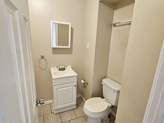 5th image of 303 S Aiken Ave APT 11