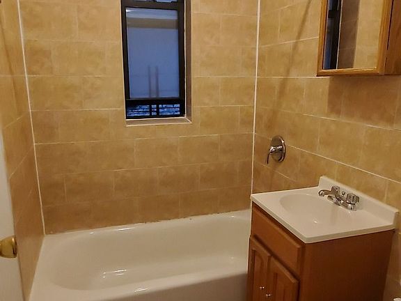 3rd image of 238 W 146th St #Aa11