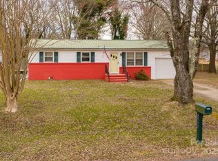 2577 Kingston St, Newton, NC 28658