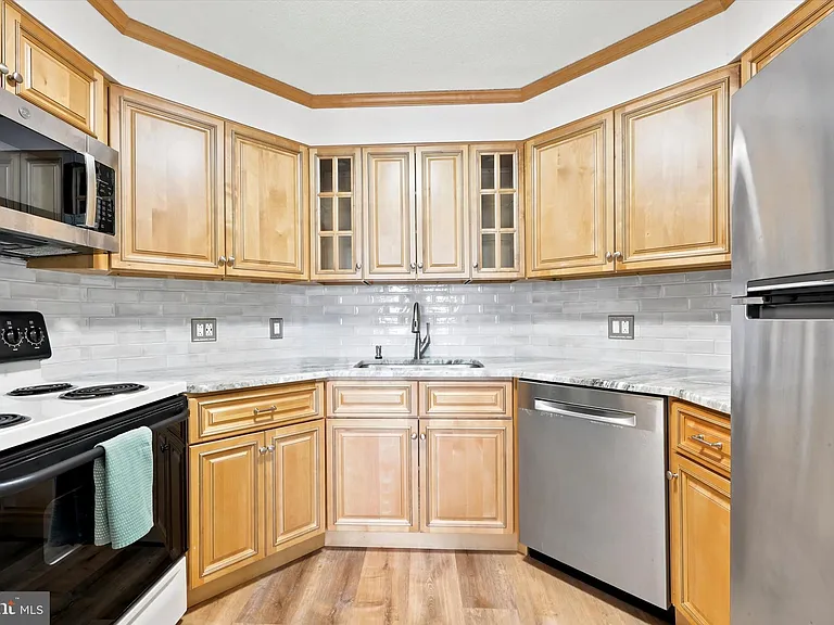 2018 Walnut St #32-23J — Photo 11