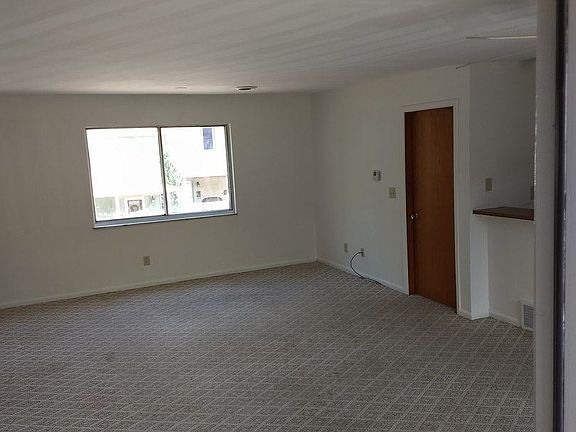 4th image of 500 13th St APT 202