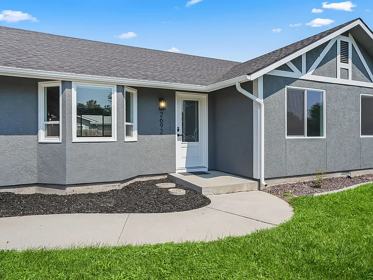 2692 W Gemstone Dr — Photo 2