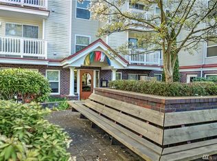 411 N 90th St APT 105, Seattle, WA 98103