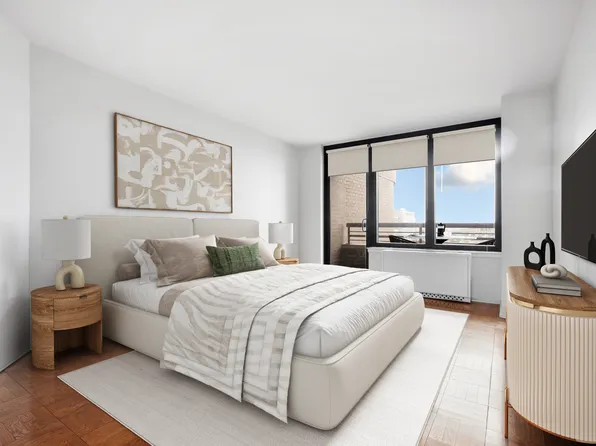 330 East 38th Street image 4 of 14