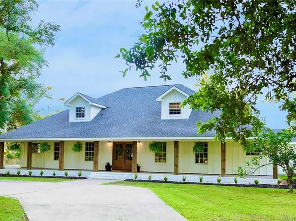 2202 Bonvie Dr, Sulphur, LA 70665