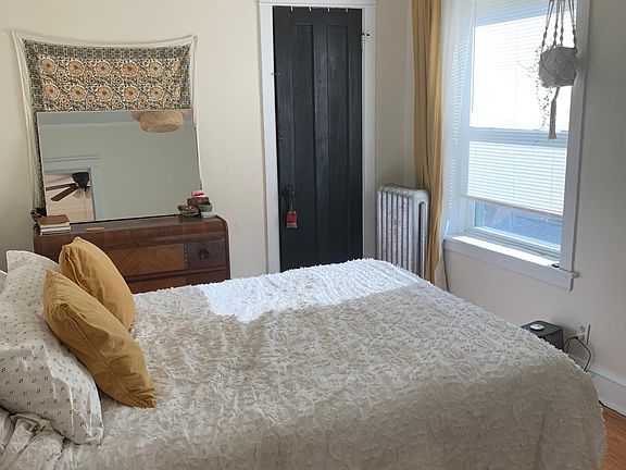 3rd image of 3115 W Eastwood Ave #3