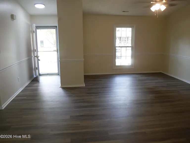 624 Shadowridge Rd — Photo 8