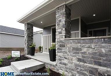 3rd image of 10111 N 152nd St
