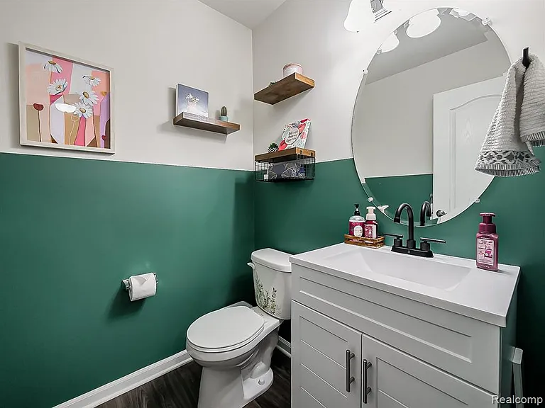 8640 Quincy Dr — Photo 13