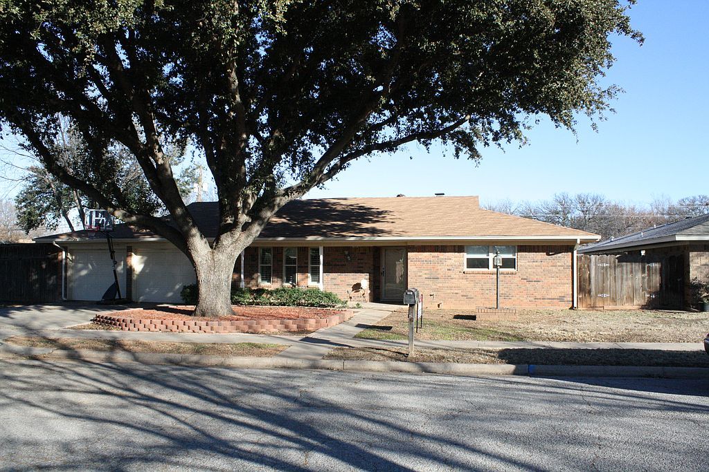 1530 Jenney Lee Dr - Property Image