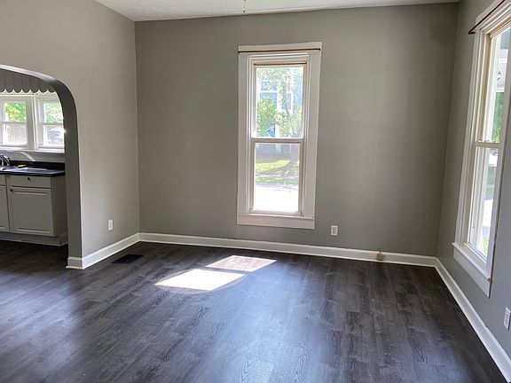 5th image of 1394 Wayne St #1394