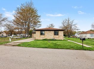 2037 W Park Dr, Algonac, MI 48001
