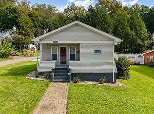 1458 Grand Avenue, Wellsburg, WV 26070